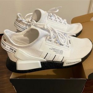 Adidas - NMD R1 V2 Cloud White - NEW IN BOX